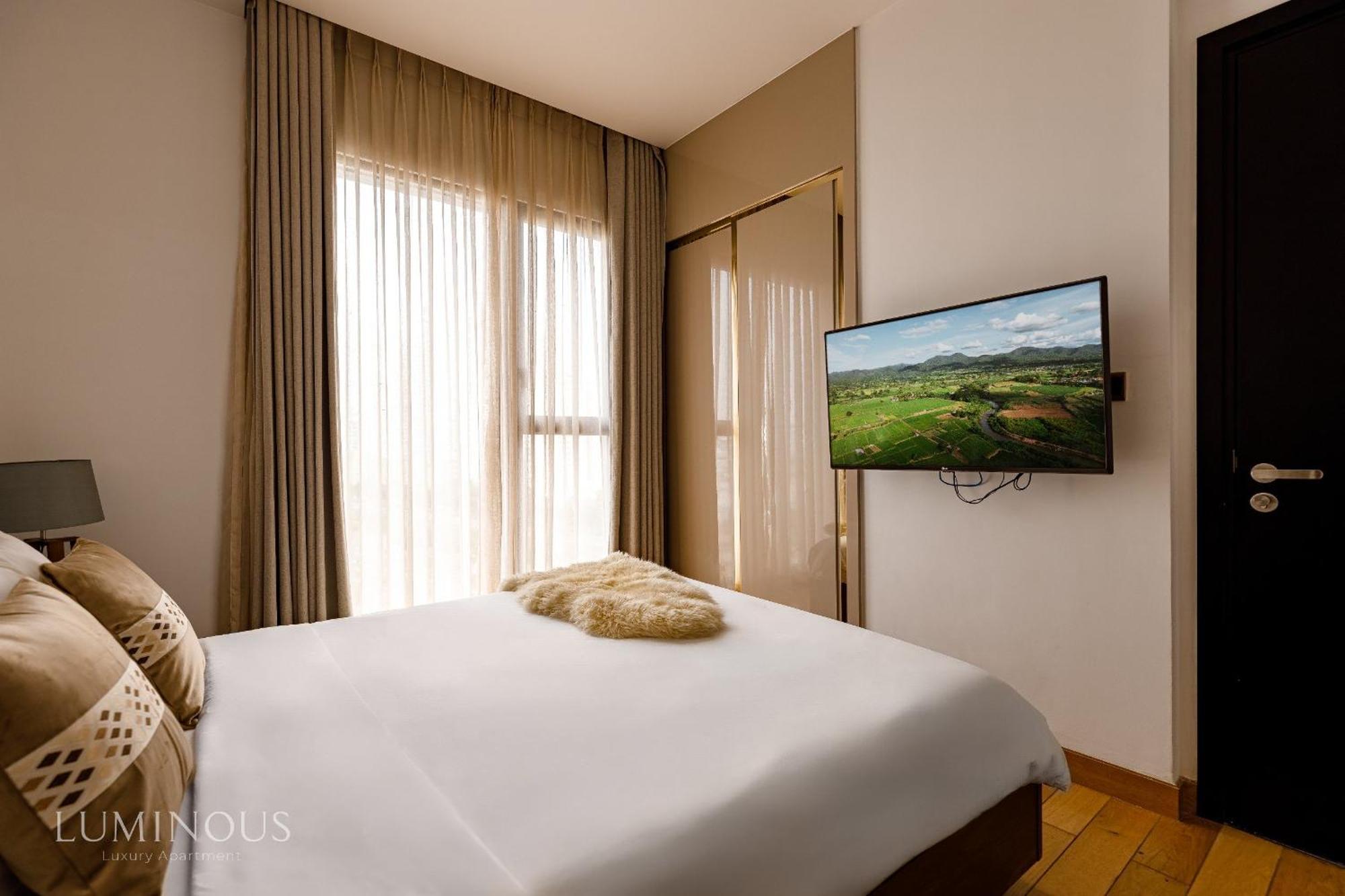 Exclusive 2-3 Bedroom Apartment In District 1 Free Pool Gym Sauna Ho Chi Minh City Exterior photo