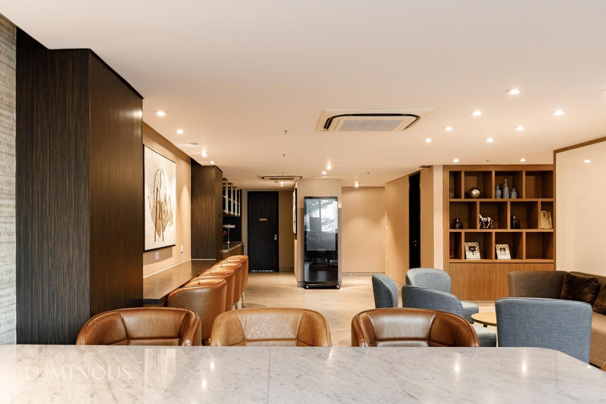 Exclusive 2-3 Bedroom Apartment In District 1 Free Pool Gym Sauna Ho Chi Minh City Exterior photo